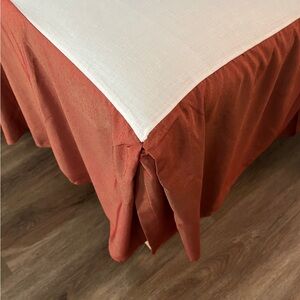 Hollander Queen Bed Skirt Brown Rayon Blend – Elegant & Like New